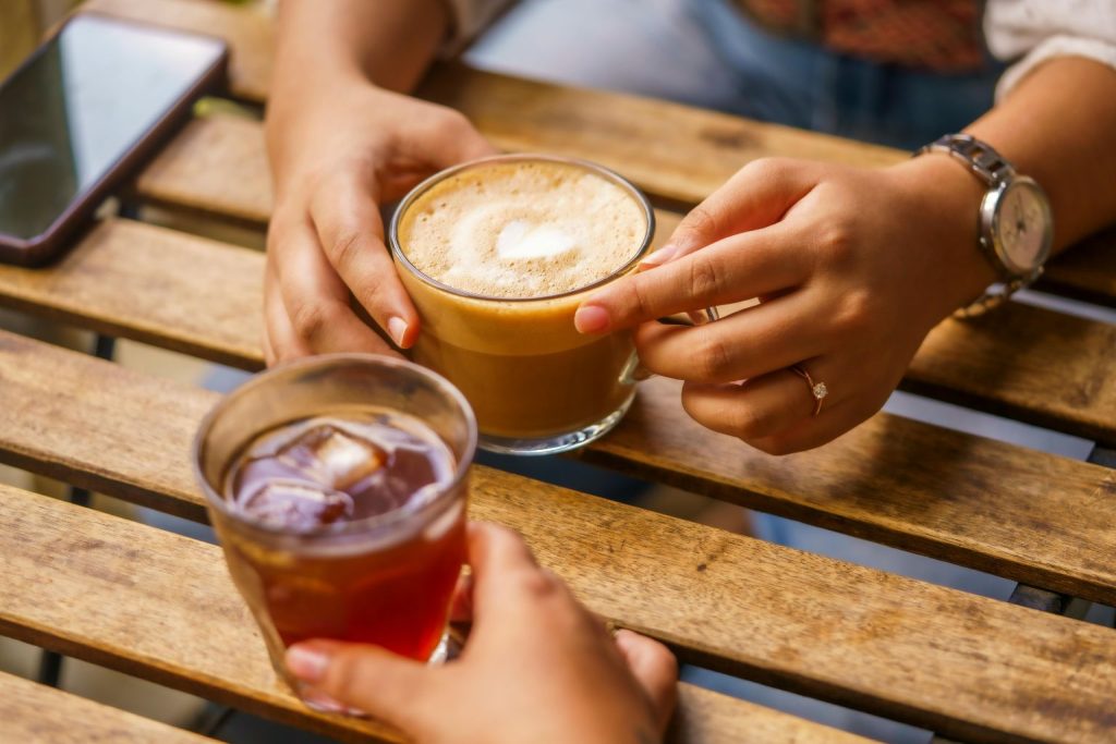 Seni Menyesap Kopi di Bulan Puasa