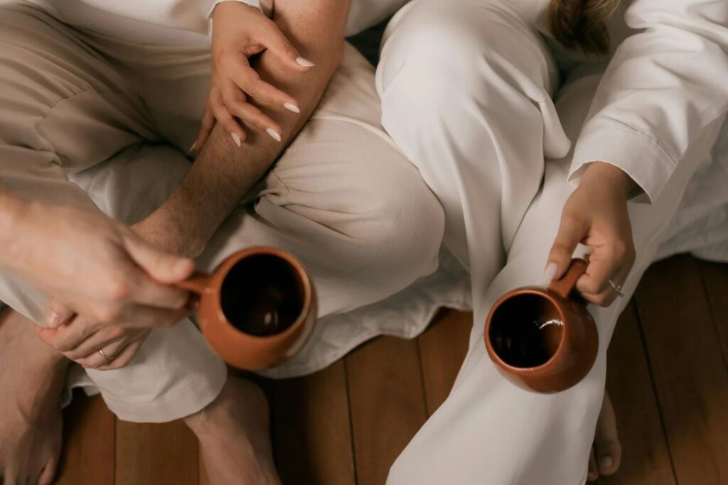 Studi Finlandia mengaitkan kopi lebih banyak dengan lemak tubuh lebih rendah, otot lebih besar, BCAA lebih rendah, serta profil testosteron–insulin yang khas; apa artinya bagi konsumen kopi di Indonesia?