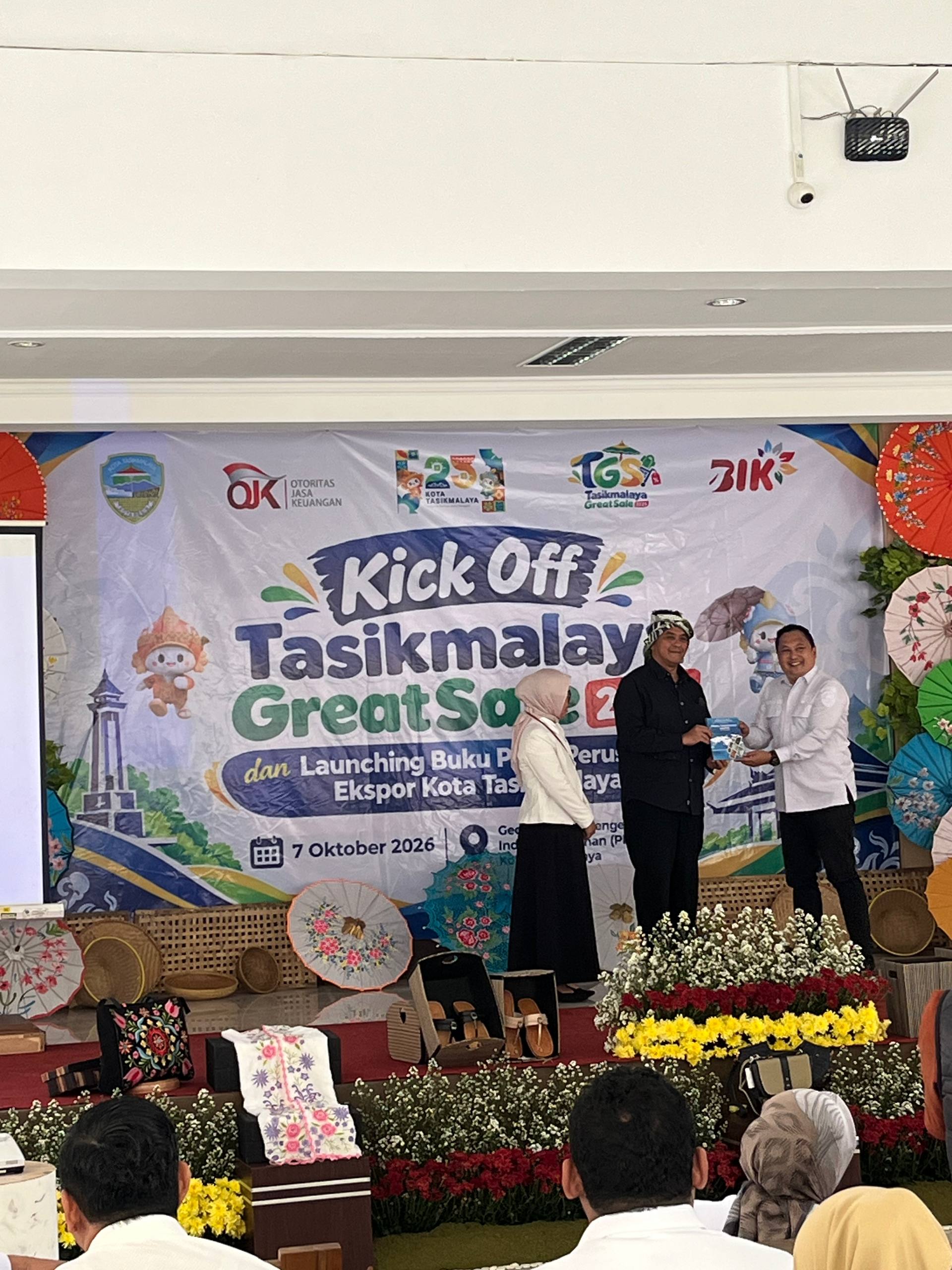 Tasikmalaya Great Sale 2026 bukan sekadar pesta diskon. Ini panggung bagi UMKM lokal untuk menunjukkan kualitas, memperluas pasar, dan membuktikan bahwa produk daerah mampu bersaing di tingkat nasional hingga global.